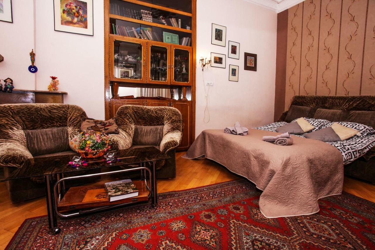 Dali'S Royal Apartment تبليسي المظهر الخارجي الصورة