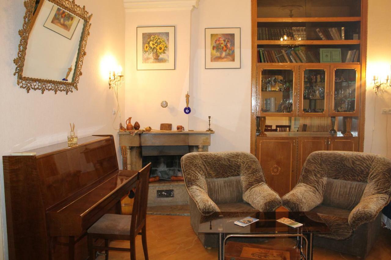 Dali'S Royal Apartment تبليسي المظهر الخارجي الصورة