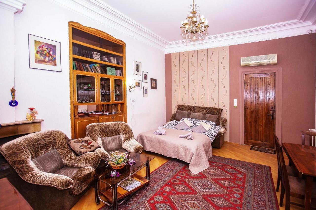 Dali'S Royal Apartment تبليسي المظهر الخارجي الصورة