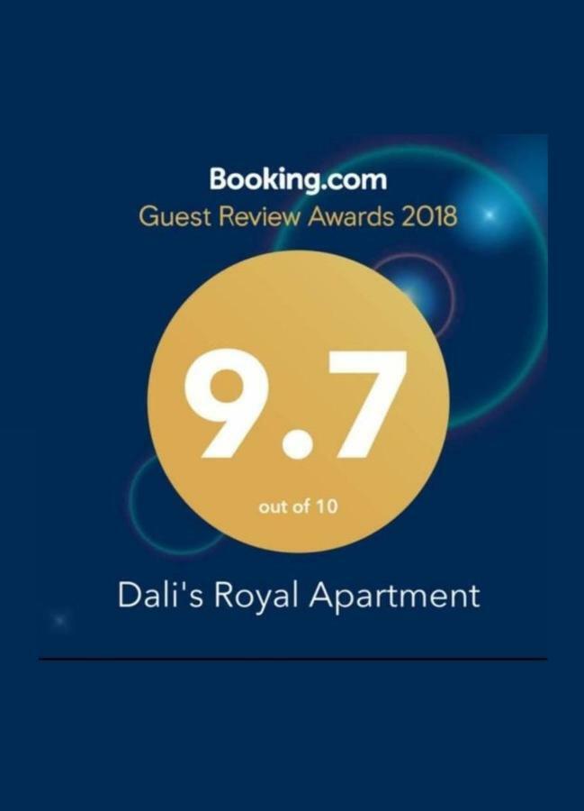 Dali'S Royal Apartment تبليسي المظهر الخارجي الصورة
